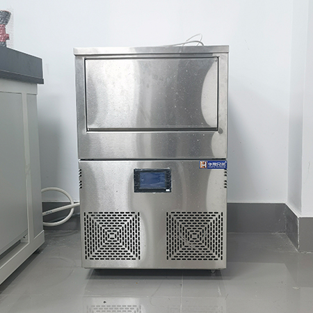 150公斤雪花制冰机交付某药物研究中心